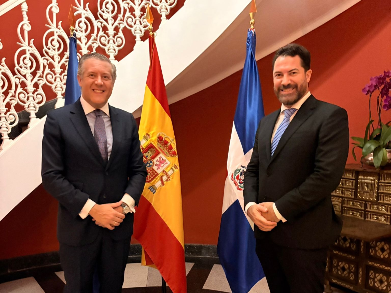 Larimar City & Resort presente en la celebración oficial del Día de la Hispanidad en República Dominicana